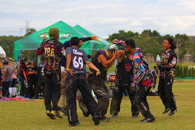 并探讨其成 并探讨其成