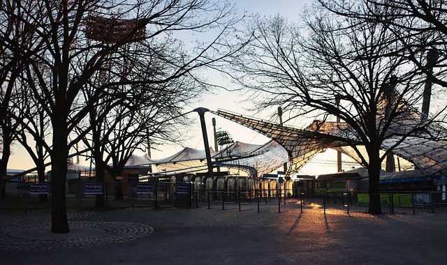 一方面得益 一方面得益